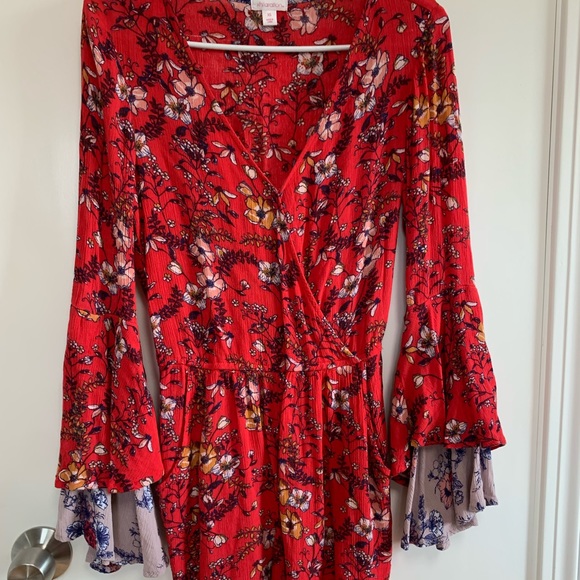 Boho Bell Sleeve Romper with Pockets - Picture 2 of 7